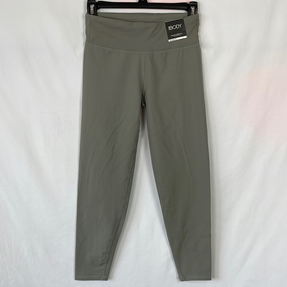 NWT Cotton On Body: The Core 7/8 High Quality Leggings - Size Small.